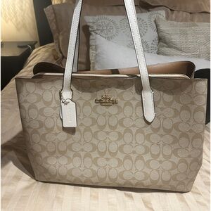 Large Coach Shoulder Purse